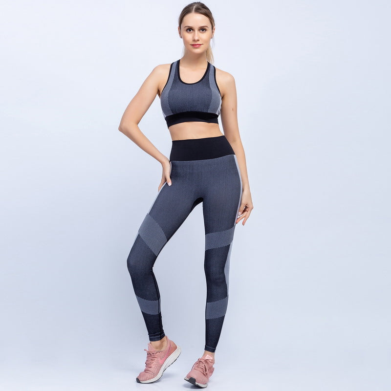 Seamless yoga set, black sports bra and leggings with gray rectangular side panels