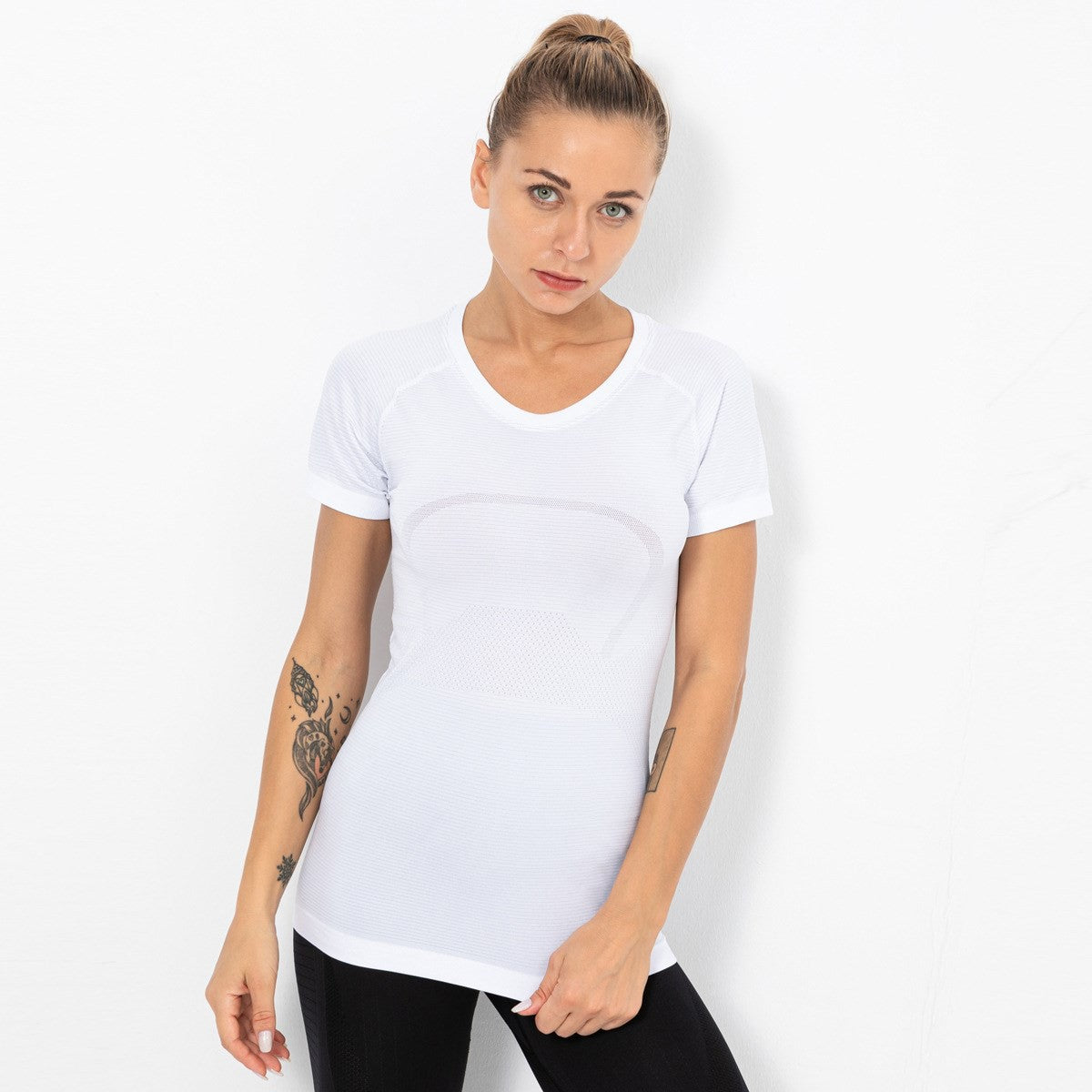 Women’s seamless quick-dry yoga vest, slim fit, white short-sleeve crewneck